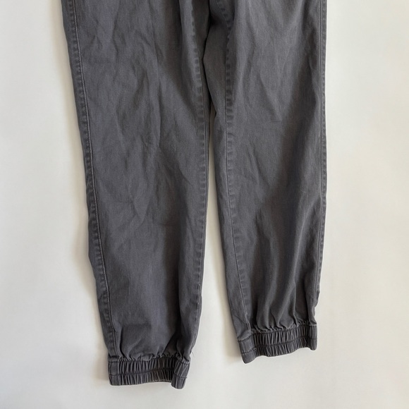 Amazon Essentials Men’s Medium Khaki Grey Pants Slim - Picture 3 of 4